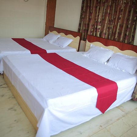 Provanil Guest House Puri Luaran gambar
