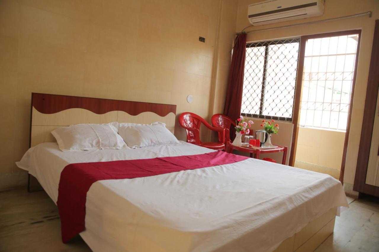 Provanil Guest House Puri Luaran gambar